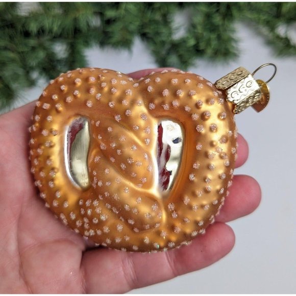 Pretzel Old World Christmas Ornament - Picture 1 of 5